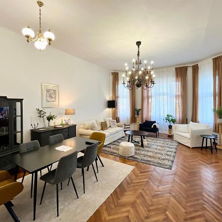 Hillside Luxury Residence Budapest With Free Garage Exterior foto